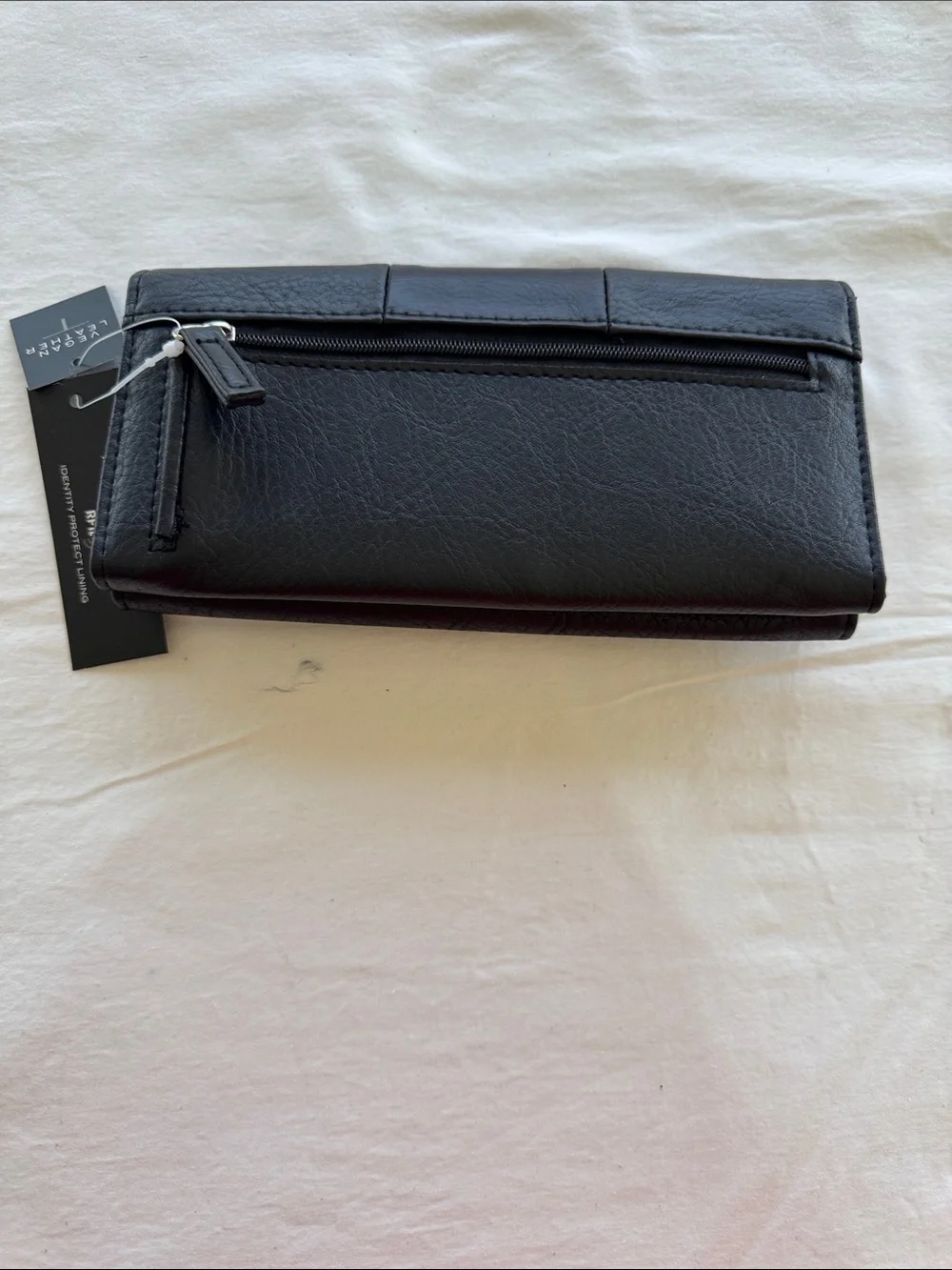 Tahari Black Wallet. RFID ID protection. Vegan Leather. Size 8”x4”